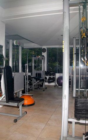 Apartamento à venda com 191m², 4 quartos e 2 vagasÁrea Comum - Academia