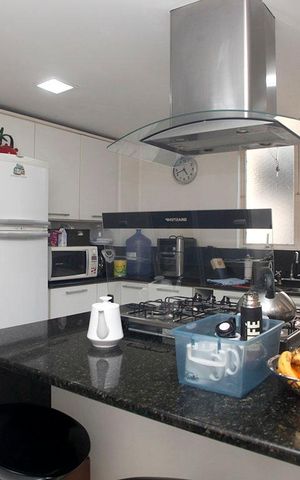 Apartamento à venda com 191m², 4 quartos e 2 vagasCozinha