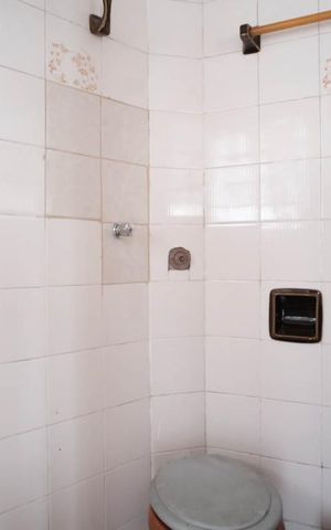 Casa à venda com 260m², 4 quartos e 2 vagasLavabo