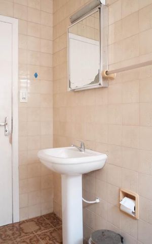 Casa à venda com 260m², 4 quartos e 2 vagasBanheiro Social