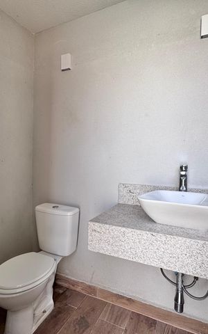 Apartamento à venda com 475m², 5 quartos e 2 vagas Apartamento à venda com 475m², 5 quartos e 2 vagasÁrea externa - Lavabo