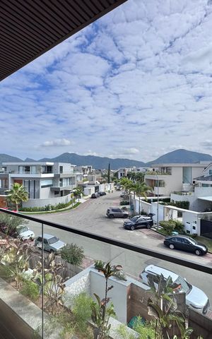 Apartamento à venda com 475m², 5 quartos e 2 vagas Apartamento à venda com 475m², 5 quartos e 2 vagasVaranda da Suíte 1