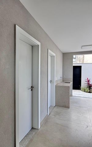 Apartamento à venda com 475m², 5 quartos e 2 vagas Apartamento à venda com 475m², 5 quartos e 2 vagasÁrea de Serviço