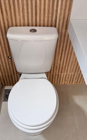 Apartamento à venda com 475m², 5 quartos e 2 vagas Apartamento à venda com 475m², 5 quartos e 2 vagasBanheiro da Suíte 2