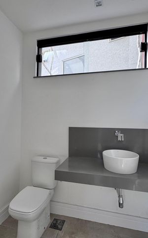 Apartamento à venda com 475m², 5 quartos e 2 vagas Apartamento à venda com 475m², 5 quartos e 2 vagasLavabo