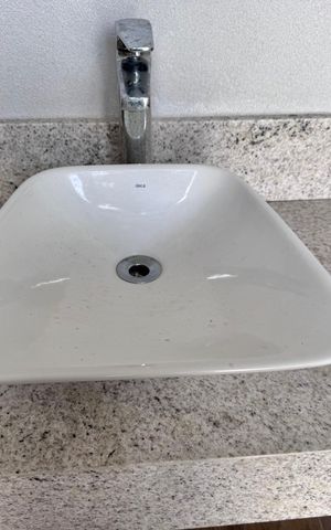 Apartamento à venda com 475m², 5 quartos e 2 vagas Apartamento à venda com 475m², 5 quartos e 2 vagasÁrea externa - Lavabo