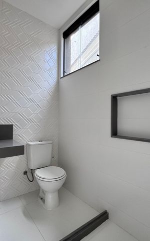 Apartamento à venda com 475m², 5 quartos e 2 vagas Apartamento à venda com 475m², 5 quartos e 2 vagasSuíte 4 - Banheiro