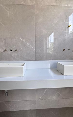 Apartamento à venda com 475m², 5 quartos e 2 vagas Apartamento à venda com 475m², 5 quartos e 2 vagasBanheiro da Suíte 5