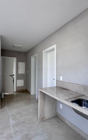 Apartamento à venda com 475m², 5 quartos e 2 vagas Apartamento à venda com 475m², 5 quartos e 2 vagasÁrea de Serviço