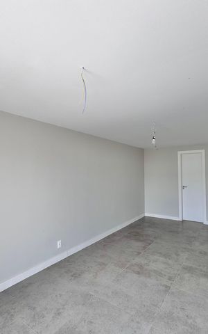 Casa de condomínio à venda com 420m², 4 quartos e 4 vagas Casa de condomínio à venda com 420m², 4 quartos e 4 vagasSuíte 3