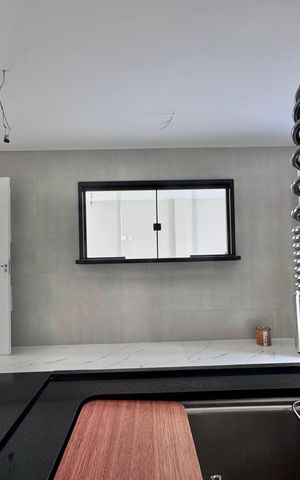Casa de condomínio à venda com 420m², 4 quartos e 4 vagas Casa de condomínio à venda com 420m², 4 quartos e 4 vagasCozinha