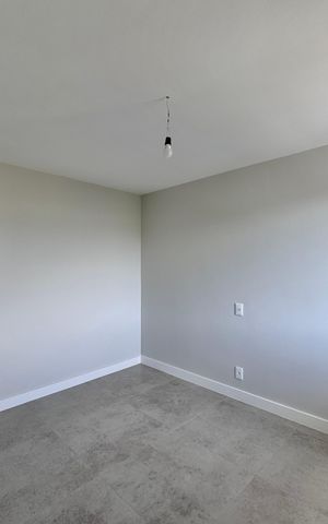 Casa de condomínio à venda com 420m², 4 quartos e 4 vagas Casa de condomínio à venda com 420m², 4 quartos e 4 vagasSuíte 4