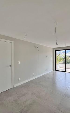 Casa de condomínio à venda com 420m², 4 quartos e 4 vagas Casa de condomínio à venda com 420m², 4 quartos e 4 vagasSuíte 3