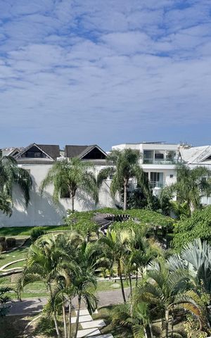 Casa de condomínio à venda com 420m², 4 quartos e 4 vagas Casa de condomínio à venda com 420m², 4 quartos e 4 vagasTerraço