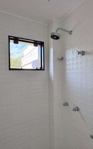Casa de condomínio à venda com 420m², 4 quartos e 4 vagas Casa de condomínio à venda com 420m², 4 quartos e 4 vagasBanheiro