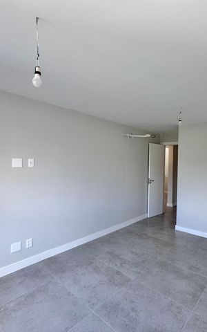 Casa de condomínio à venda com 420m², 4 quartos e 4 vagas Casa de condomínio à venda com 420m², 4 quartos e 4 vagasSuíte 2