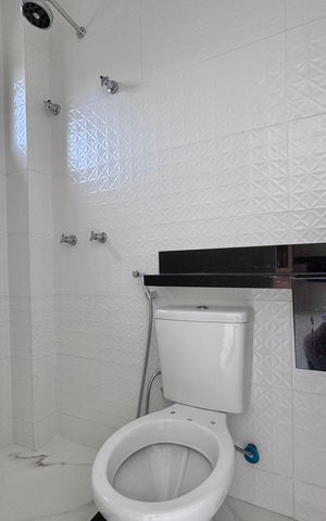 Casa de condomínio à venda com 420m², 4 quartos e 4 vagas Casa de condomínio à venda com 420m², 4 quartos e 4 vagasBanheiro