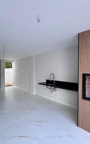 Casa de condomínio à venda com 420m², 4 quartos e 4 vagas Casa de condomínio à venda com 420m², 4 quartos e 4 vagasÁrea externa - Área Gourmet