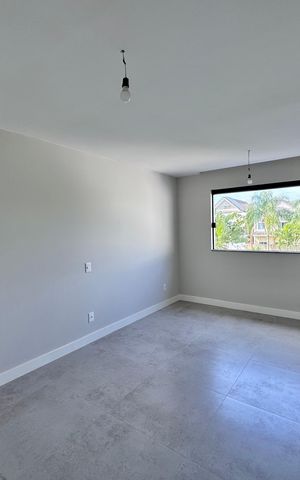 Casa de condomínio à venda com 420m², 4 quartos e 4 vagas Casa de condomínio à venda com 420m², 4 quartos e 4 vagasSuíte 2