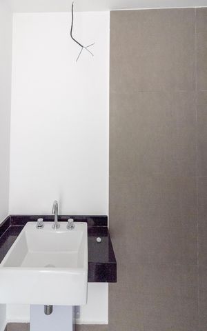 Casa de condomínio à venda com 25m², 1 quarto e sem vaga Casa de condomínio à venda com 25m², 1 quarto e sem vagaBanheiro