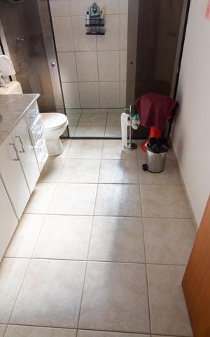 Casa de condomínio para alugar com 283m², 3 quartos e 10 vagasBanheiro da Suíte 3