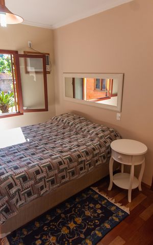 Casa de condomínio para alugar com 283m², 3 quartos e 10 vagasSuíte