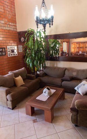 Casa de condomínio para alugar com 283m², 3 quartos e 10 vagasSala