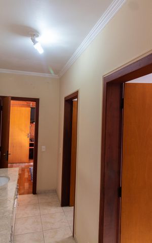 Casa de condomínio para alugar com 283m², 3 quartos e 10 vagasBanheiro da Suíte