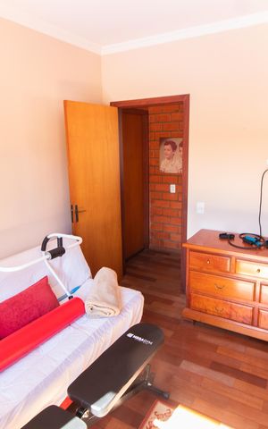 Casa de condomínio para alugar com 283m², 3 quartos e 10 vagasSuíte 2