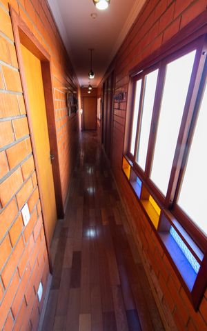 Casa de condomínio para alugar com 283m², 3 quartos e 10 vagasCorredor