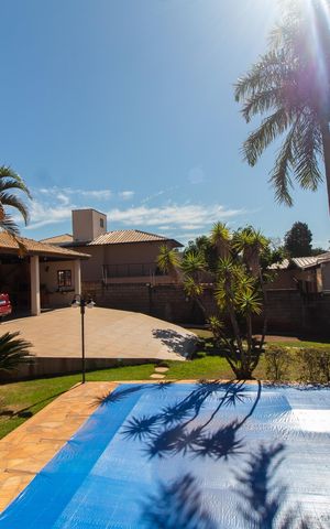 Casa de condomínio para alugar com 283m², 3 quartos e 10 vagasSuíte 2