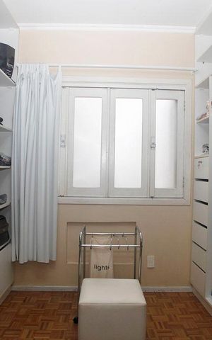 Casa à venda com 248m², 3 quartos e 2 vagasQuarto 1 Suíte Detalhe Closet