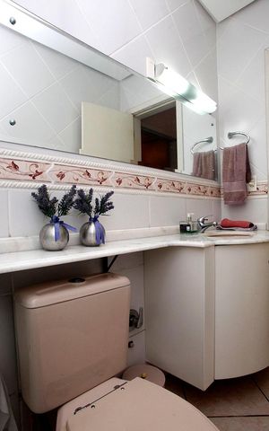 Casa à venda com 248m², 3 quartos e 2 vagasBanheiro 2 Quarto Suíte