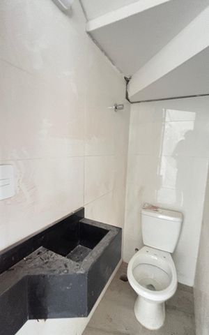 Casa à venda com 70m², 2 quartos e 2 vagas Casa à venda com 70m², 2 quartos e 2 vagasLavabo