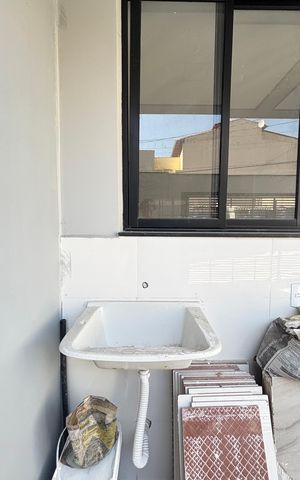 Casa à venda com 70m², 2 quartos e 2 vagas Casa à venda com 70m², 2 quartos e 2 vagasÁrea de Serviço