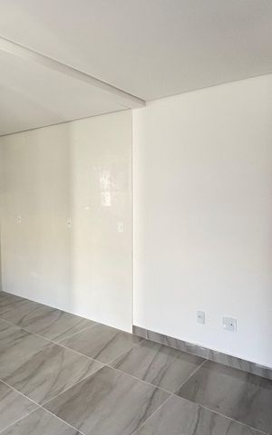 Casa à venda com 70m², 2 quartos e 2 vagas Casa à venda com 70m², 2 quartos e 2 vagasSala/Cozinha
