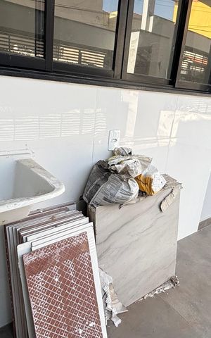 Casa à venda com 70m², 2 quartos e 2 vagas Casa à venda com 70m², 2 quartos e 2 vagasÁrea de Serviço