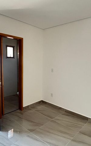 Casa à venda com 70m², 2 quartos e 2 vagas Casa à venda com 70m², 2 quartos e 2 vagasSuite 1
