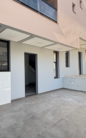 Casa à venda com 70m², 2 quartos e 2 vagas Casa à venda com 70m², 2 quartos e 2 vagasGaragem
