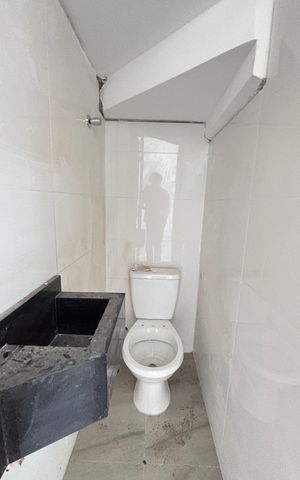 Casa à venda com 70m², 2 quartos e 2 vagas Casa à venda com 70m², 2 quartos e 2 vagasLavabo