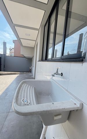 Casa à venda com 70m², 2 quartos e 2 vagas Casa à venda com 70m², 2 quartos e 2 vagasÁrea de Serviço