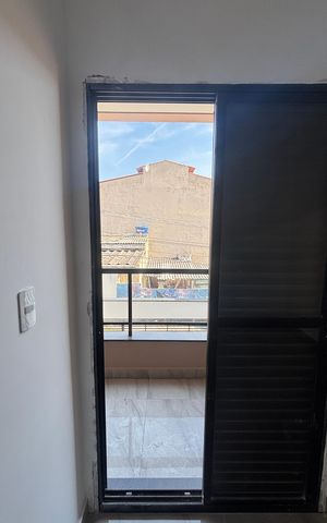 Casa à venda com 70m², 2 quartos e 2 vagas Casa à venda com 70m², 2 quartos e 2 vagasVaranda da Suíte 1