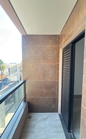 Casa à venda com 70m², 2 quartos e 2 vagas Casa à venda com 70m², 2 quartos e 2 vagasVaranda da Suíte 1