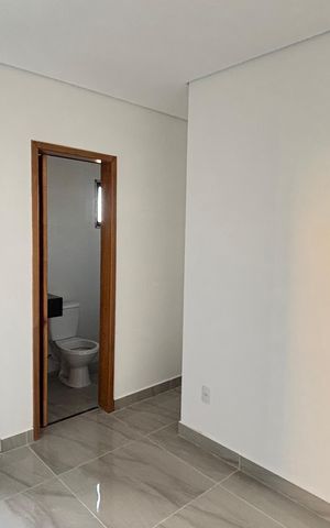 Casa à venda com 70m², 2 quartos e 2 vagas Casa à venda com 70m², 2 quartos e 2 vagasSuite 1