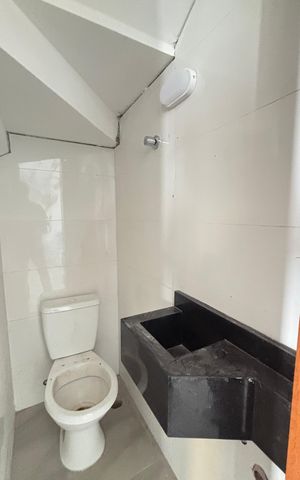 Casa à venda com 70m², 2 quartos e 2 vagas Casa à venda com 70m², 2 quartos e 2 vagasLavabo
