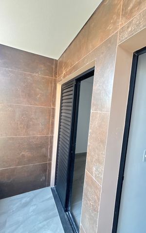 Casa à venda com 70m², 2 quartos e 2 vagas Casa à venda com 70m², 2 quartos e 2 vagasVaranda da Suíte 1