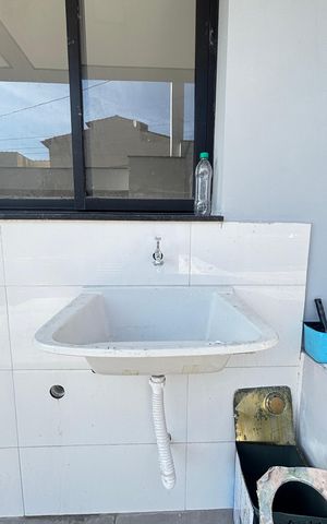 Casa à venda com 70m², 2 quartos e 2 vagas Casa à venda com 70m², 2 quartos e 2 vagasÁrea de Serviço