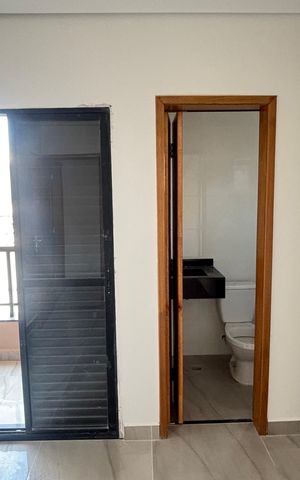 Casa à venda com 70m², 2 quartos e 2 vagas Casa à venda com 70m², 2 quartos e 2 vagasSuite 1