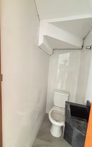 Casa à venda com 70m², 2 quartos e 2 vagas Casa à venda com 70m², 2 quartos e 2 vagasLavabo