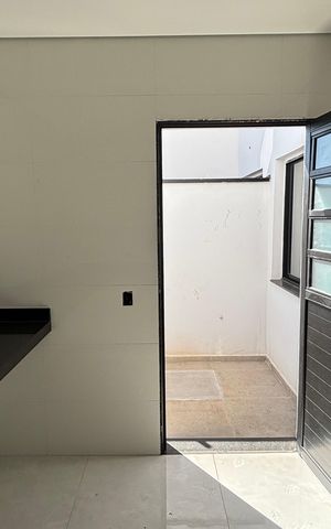 Casa à venda com 95m², 3 quartos e 2 vagas Casa à venda com 95m², 3 quartos e 2 vagasCozinha